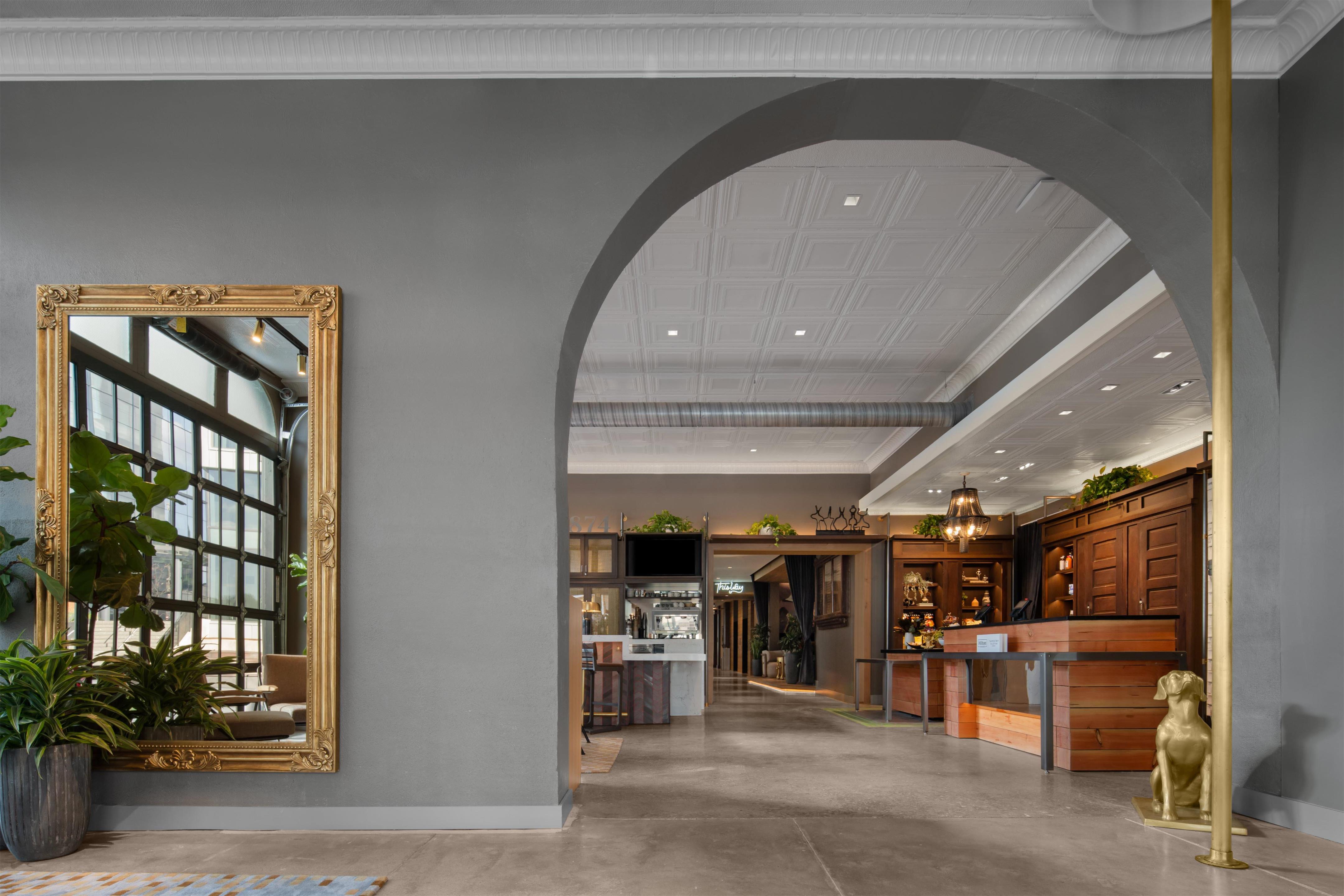 Lobby | Hotel West & Main Conshohocken Philadelphia, Tapestry Collection