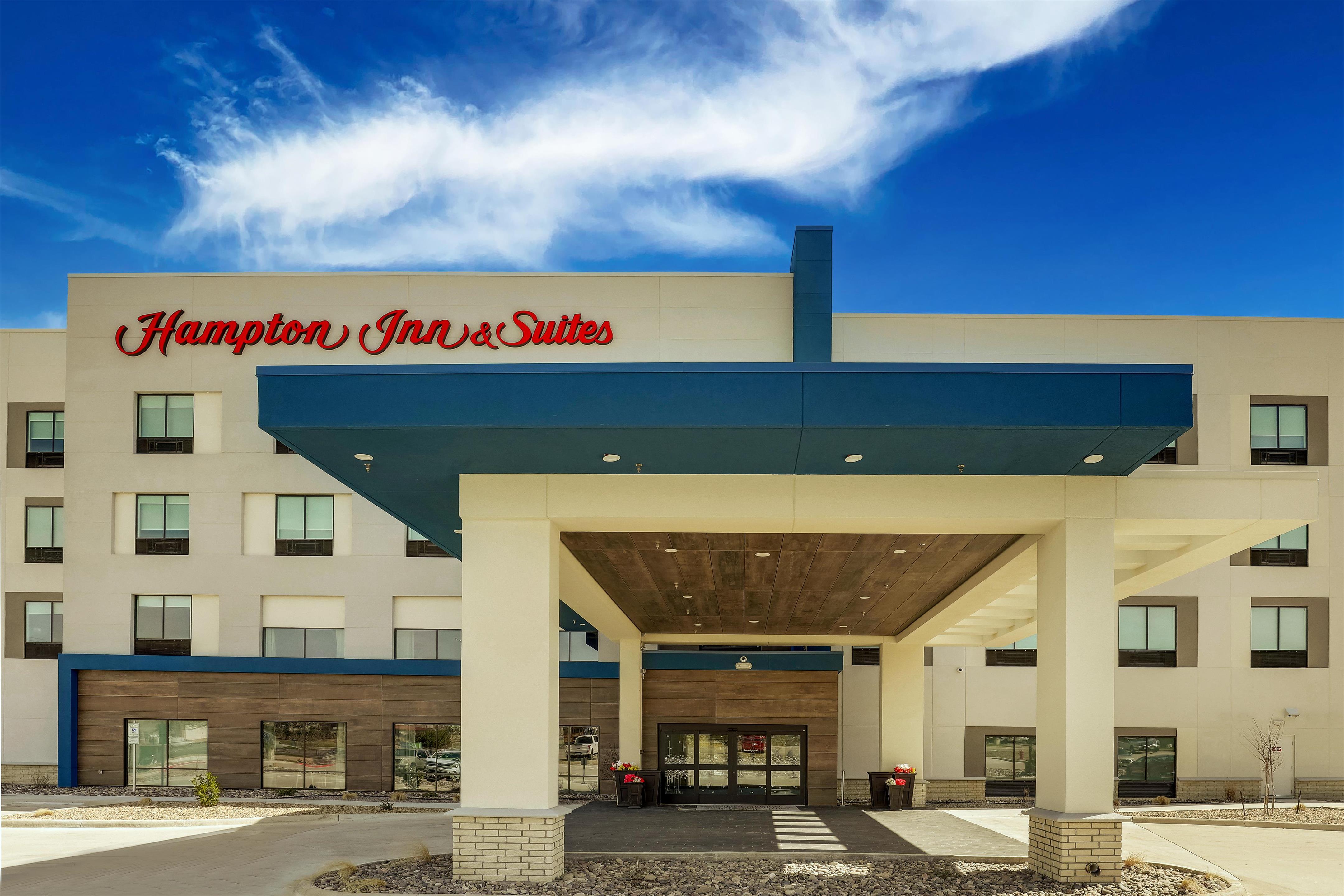 Exterior | Hampton Inn & Suites Weatherford
