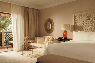 Arabian Court Deluxe King Room, photo 2