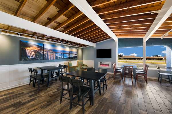 Amenities - Pacific Coast Roadhouse Hotel San Simeon