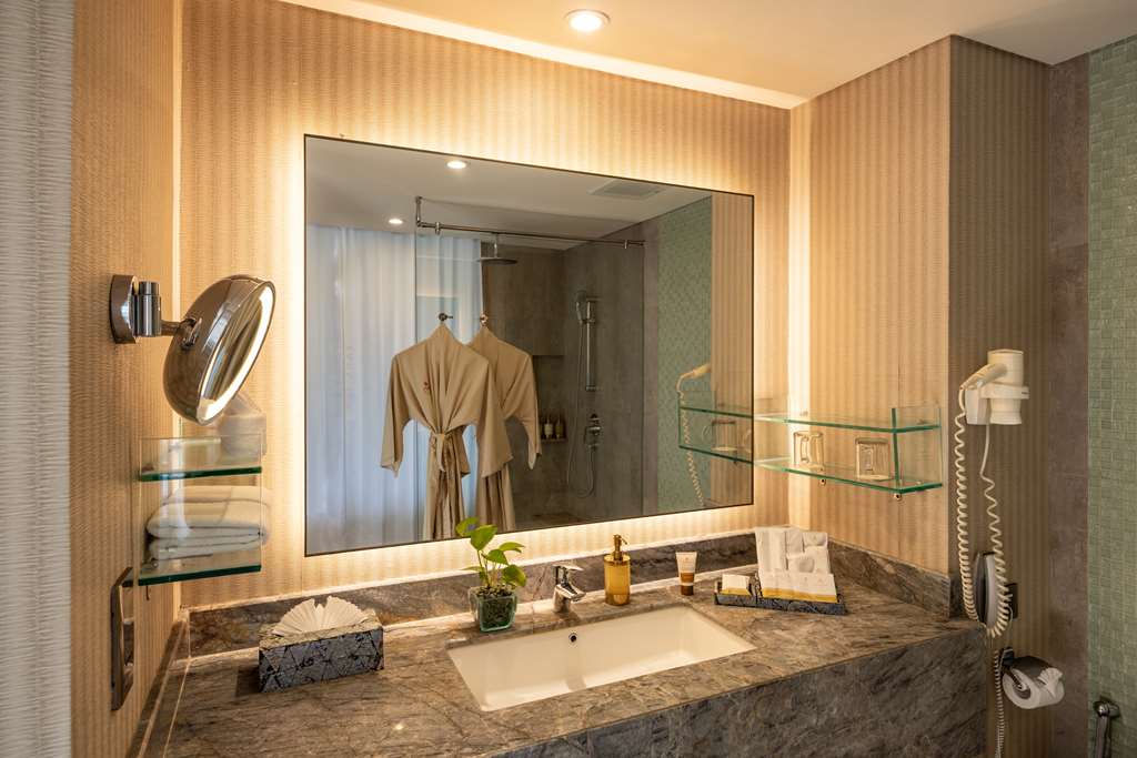 Seres Springs Resort & Spa-guestroom-Guest Room,Bathroom,On-Site.jpg
