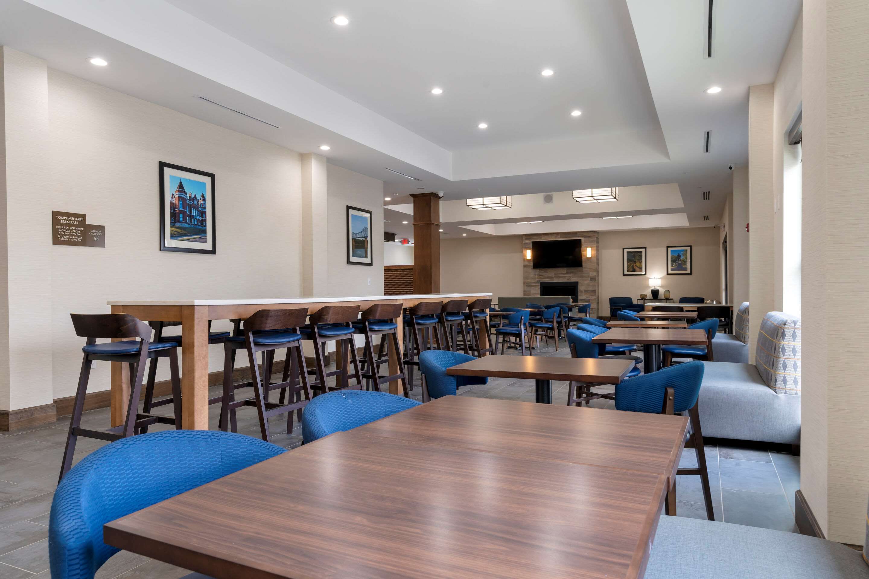 Breakfast area | Comfort Suites Paducah Mall Area