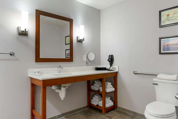  - Comfort Suites Paducah - I-24, Exit 4