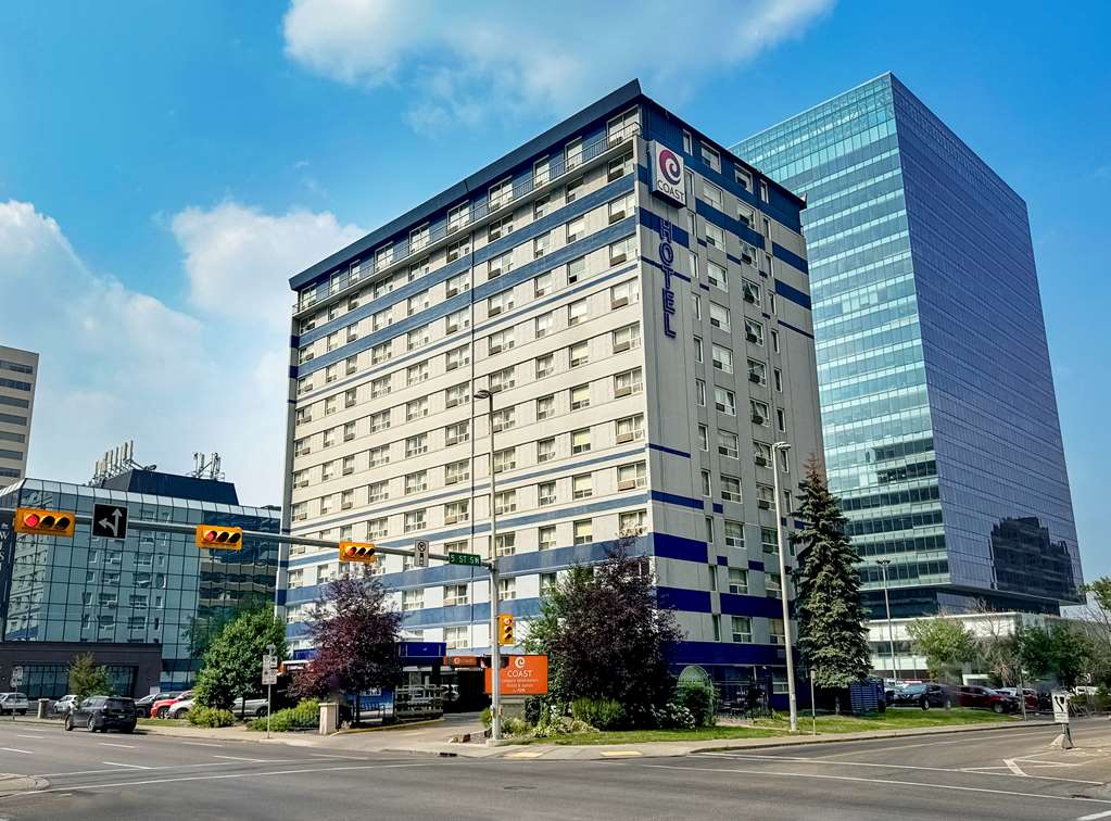 Coast Calgary Downtown Hotel & Suites