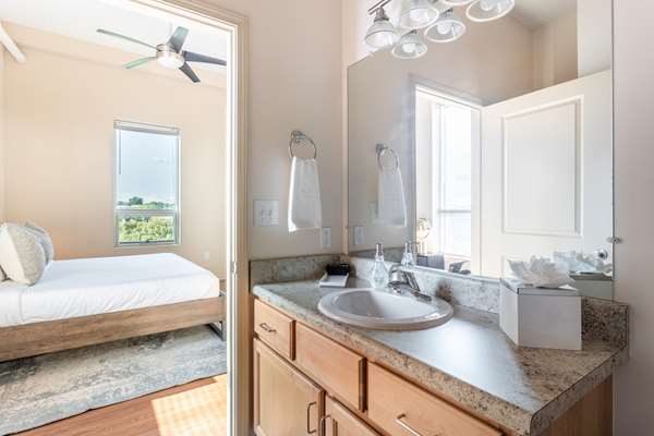  - Mint House Hotel West End Greenville