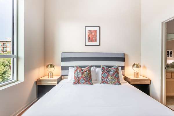  - Mint House Hotel West End Greenville