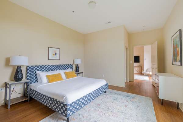  - Mint House Hotel West End Greenville