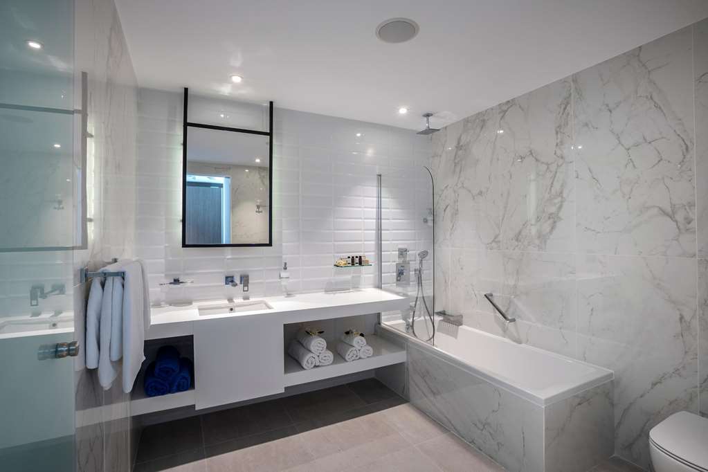 CAVO MARIS BEACH HOTEL-guestroom-Guest Room,On-Site.jpg
