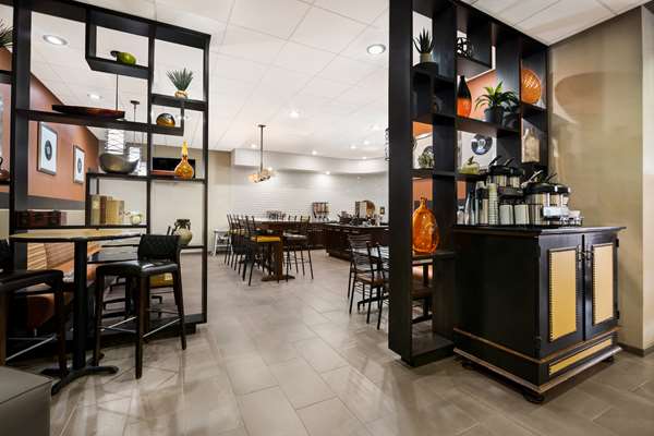 Restaurant - Revel Hotel Minot, Surestay Collection by Best Western