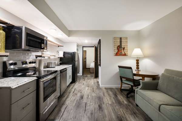 Suite - Revel Hotel Minot, Surestay Collection by Best Western