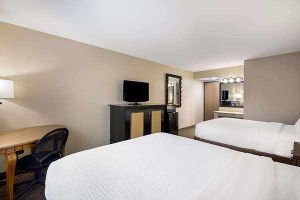  - Revel Hotel Minot, Surestay Collection by Best Western