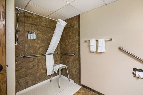  - Revel Hotel Minot, Surestay Collection by Best Western