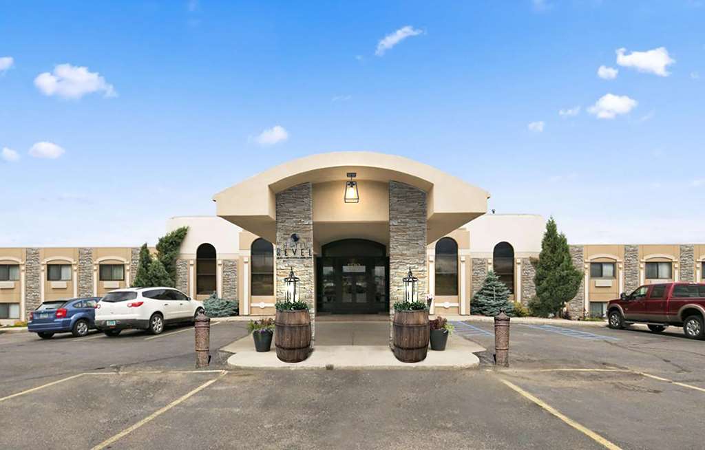 Revel Hotel Minot, SureStay Coll by BW