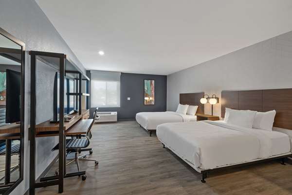  - Everhome Suites Corona -  I-15, Exit 92