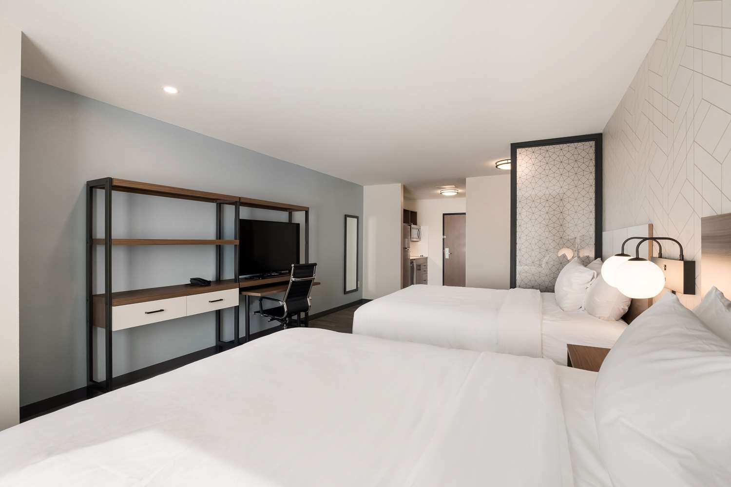 Everhome Suites Corona I15, Exit 92, CA See Discounts