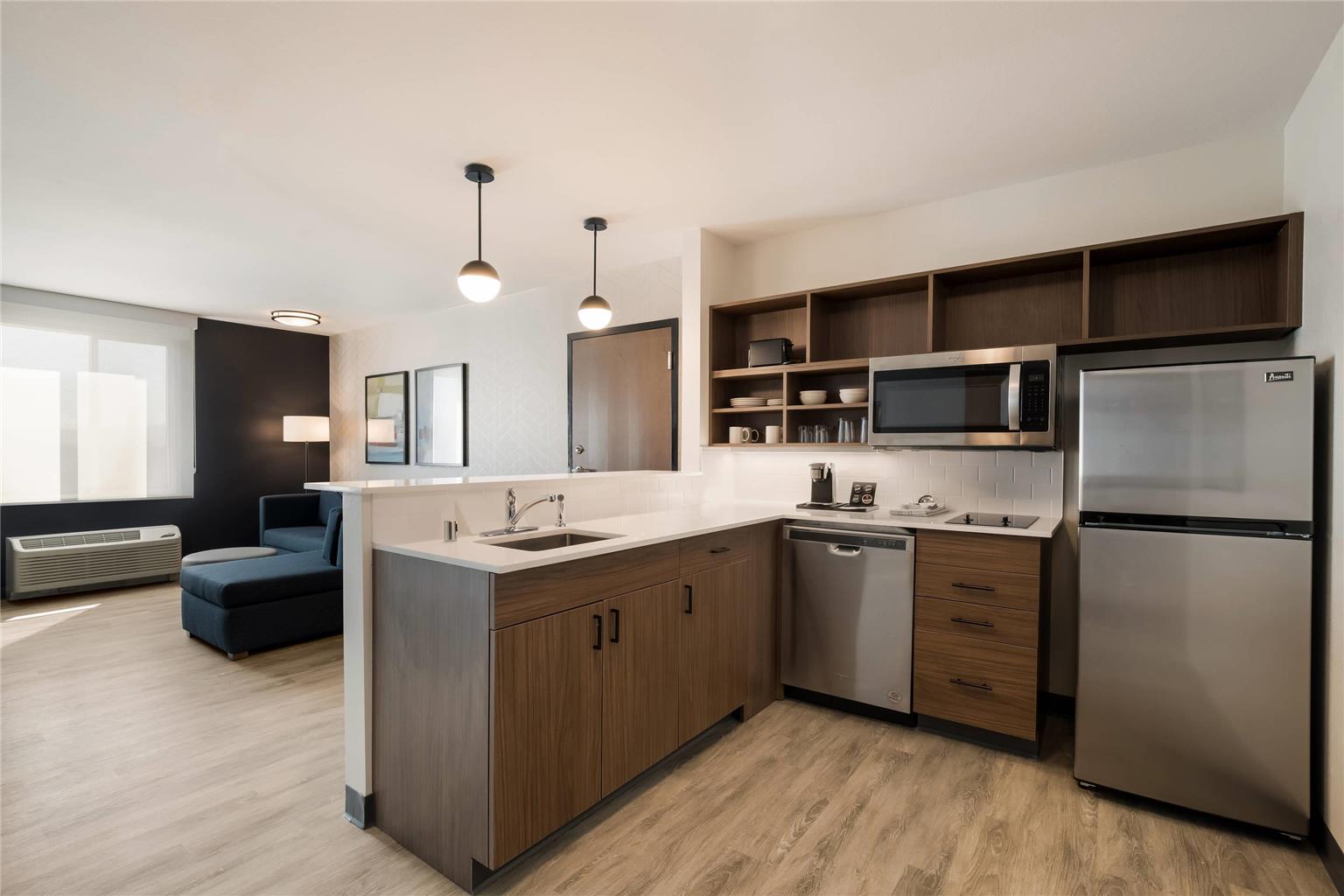 EVERHOME SUITES CORONA-guestroom-Guest Room,Suite,On-Site.jpg