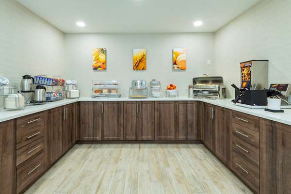 Amenities - Comfort Inn & Suites Kingston