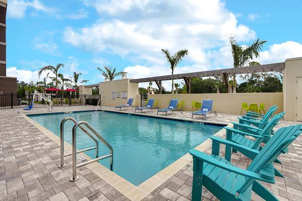 Pool - Home2 Suites by Hilton Lakewood Ranch Bradenton - I-75, Exit 213
