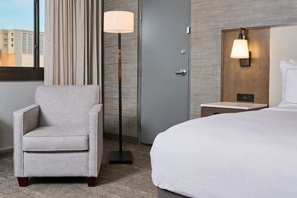  - DoubleTree by Hilton Buena Park - I-5, Exit 116