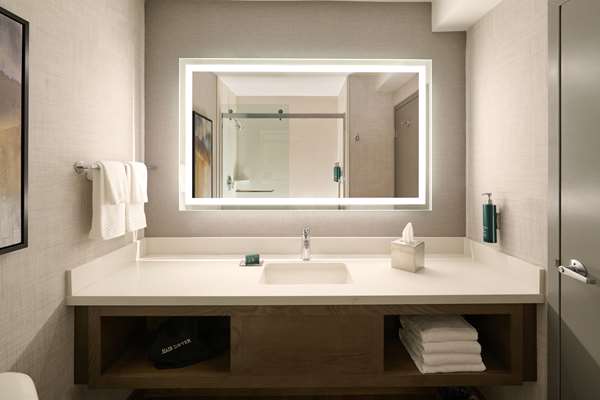  - DoubleTree by Hilton Buena Park - I-5, Exit 116