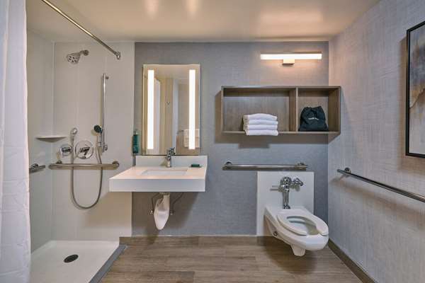  - DoubleTree by Hilton Buena Park - I-5, Exit 116