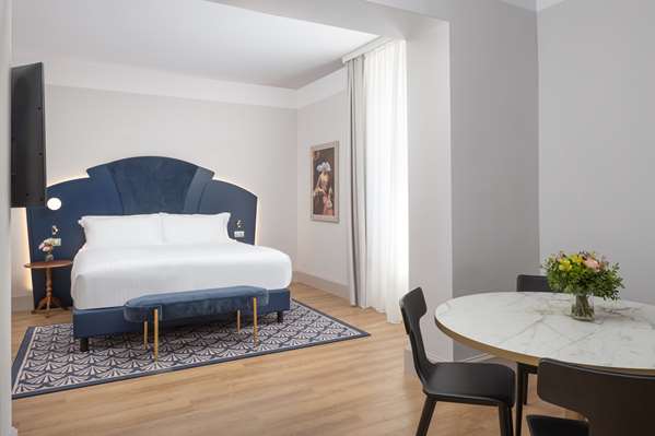 KING ONE BEDROOM SUITE