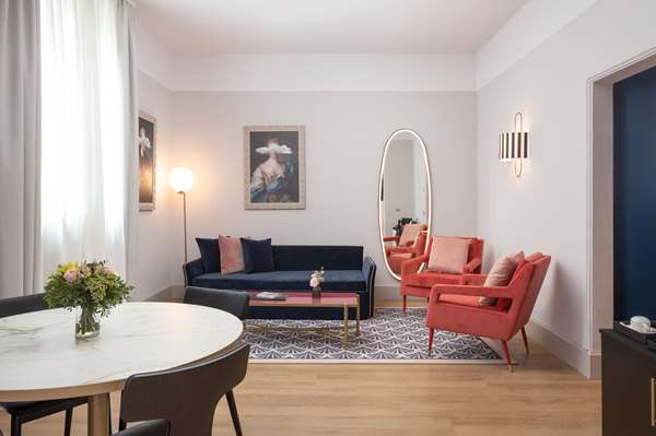 KING ONE BEDROOM SUITE