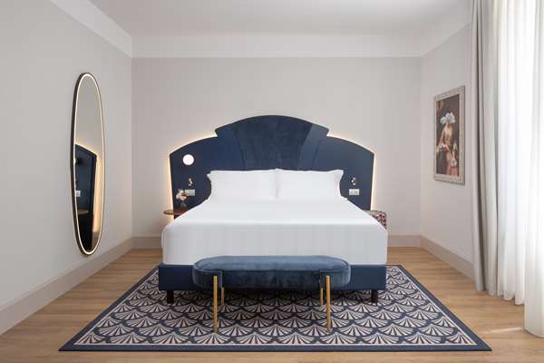 KING ONE BEDROOM SUITE