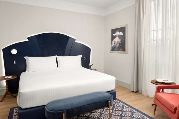 KING ONE BEDROOM SUITE