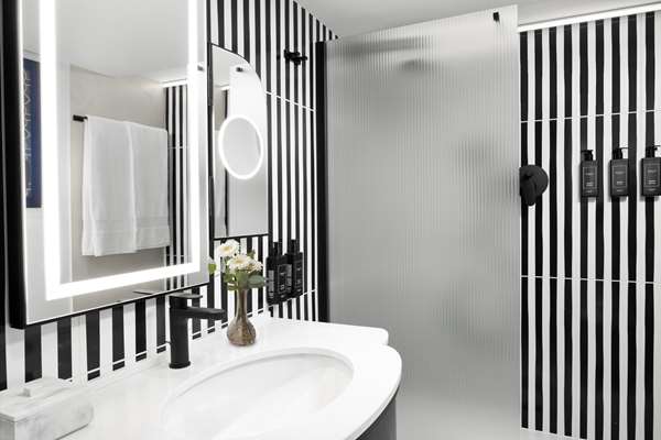 PREMIUM ANGLO SUITE