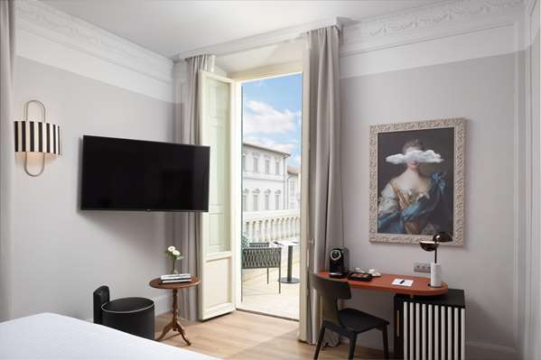 KING DELUXE ROOM WITH TERRACE