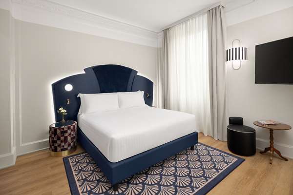 KING DELUXE ROOM WITH TERRACE