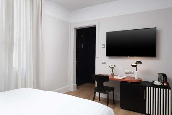 QUEEN CLASSIC ROOM