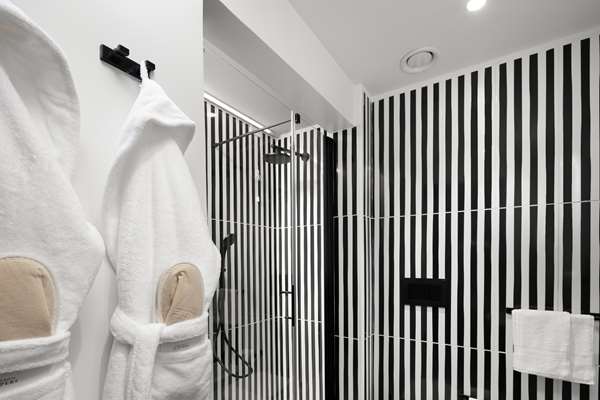 KING DELUXE ROOM WITH TERRACE