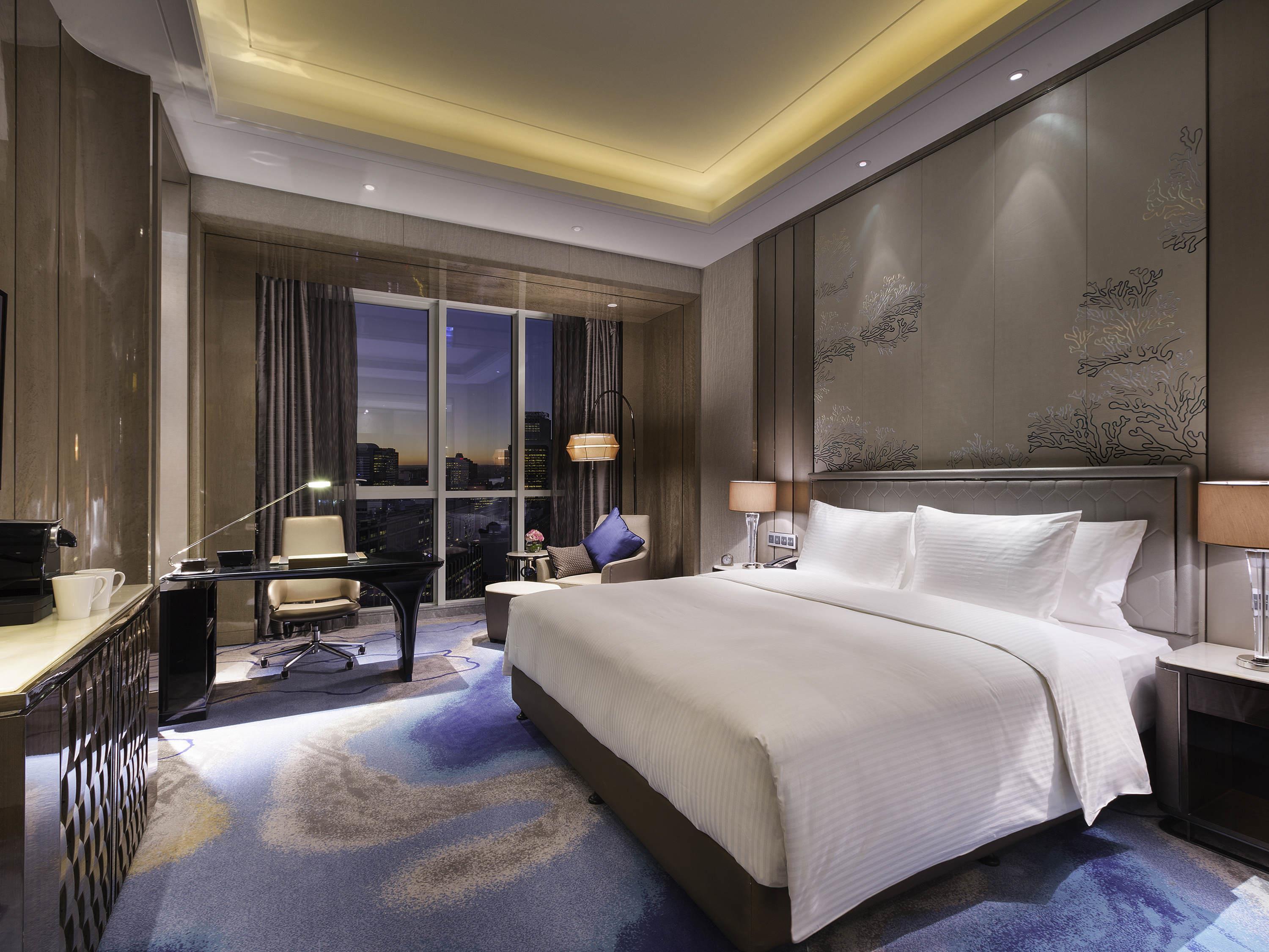 Pullman Yantai Center Room Type - DELUXE ROOM, One King-size Bed, High Floor, and City View Pullman Yantai Center Room Type - DELUXE ROOM, One King-size Bed, High Floor, and City View