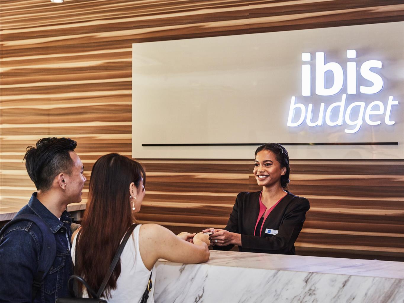 ibis budget Singapore Crystal Hotel