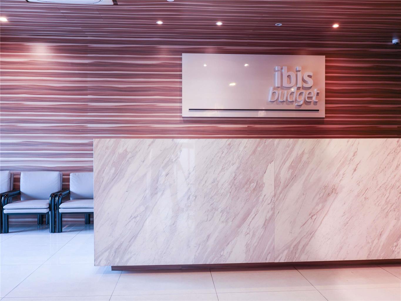 Ibis Budget Singapore Clove