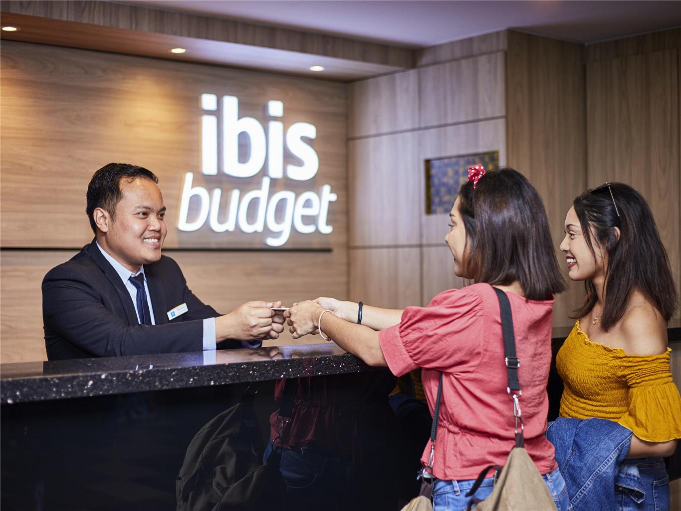 Ibis budget Singapore Ruby