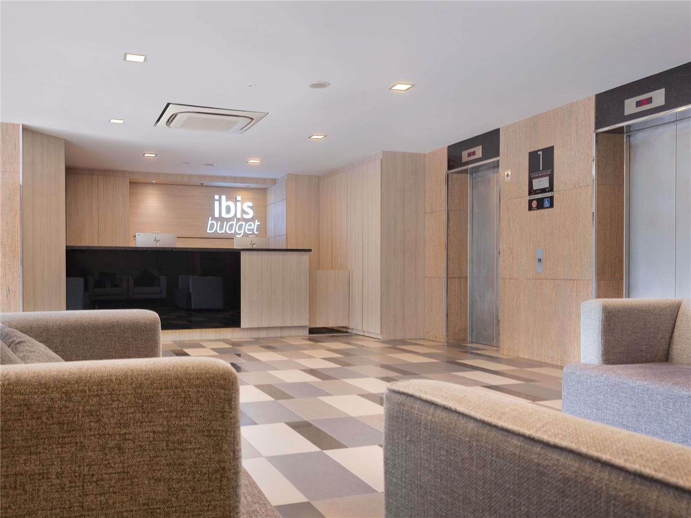 Ibis Budget Singapore Dahlia