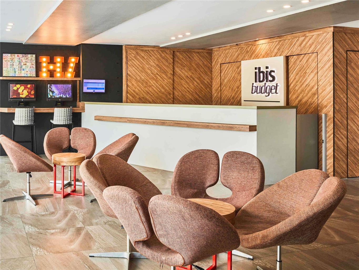 ibis budget Singapore Pearl Hotel