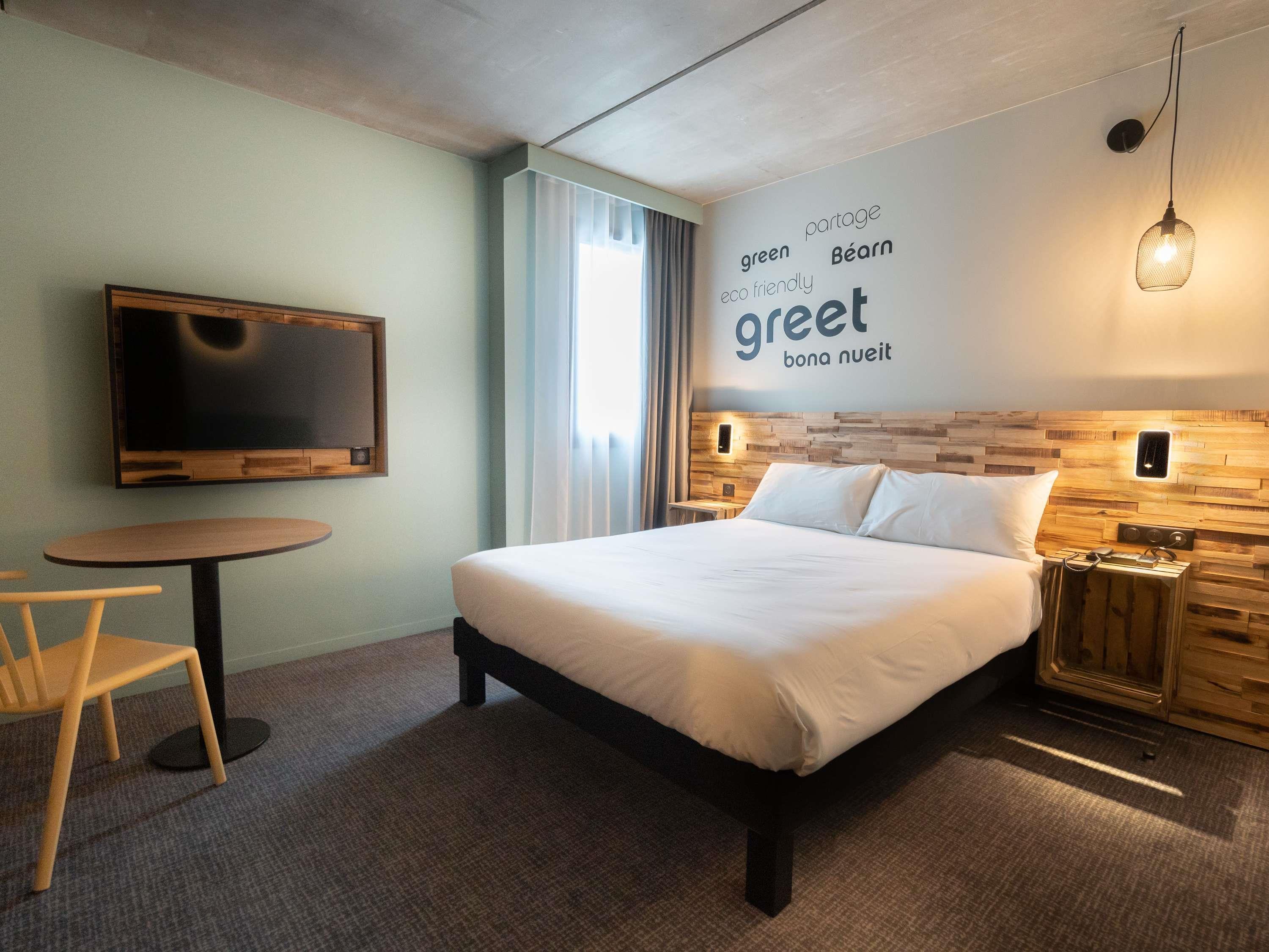 greet hotel Orthez Bearn Room Type - Accessible Room with 1 double bed