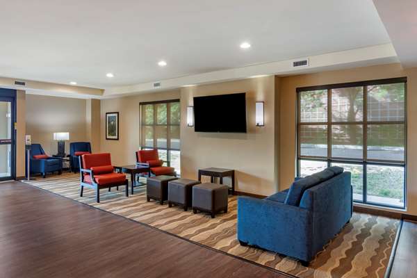  - Comfort Inn & Suites Charlottesville