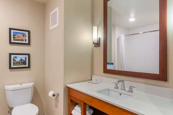  - Comfort Inn & Suites Charlottesville