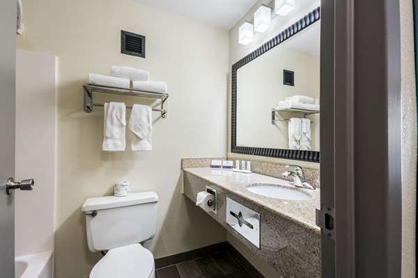  - Baymont Inn Bricktown Oklahoma City - I-35 & I-40, Exit 127 & 128