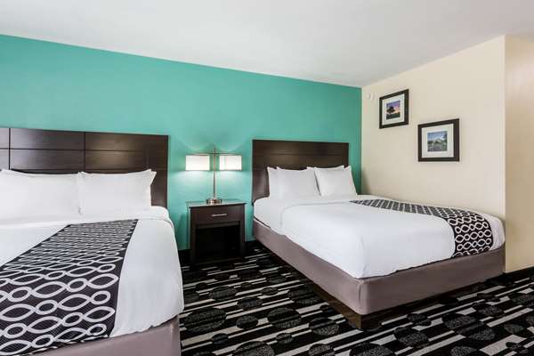  - Baymont Inn Bricktown Oklahoma City - I-35 & I-40, Exit 127 & 128