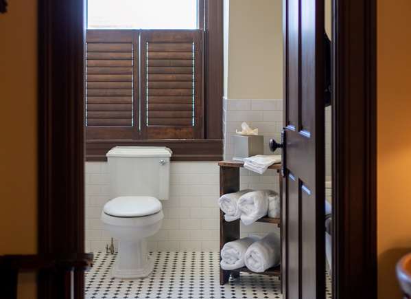  - Sheridan Inn - I-90, Exit 23