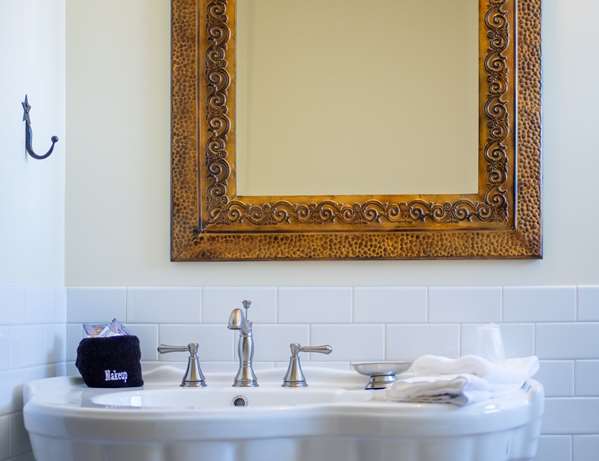  - Sheridan Inn - I-90, Exit 23