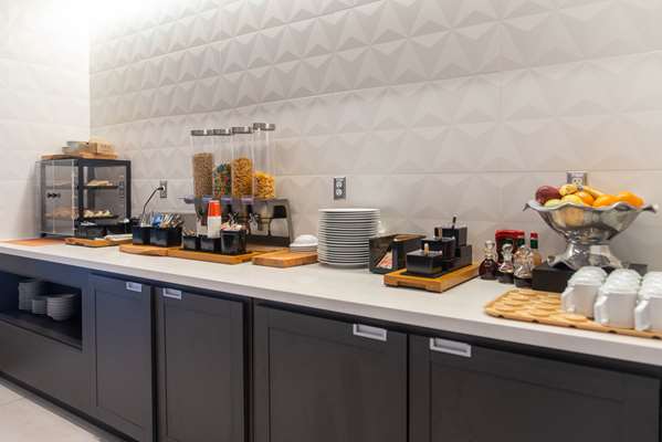 Amenities - Hilton Garden Inn Mattoon