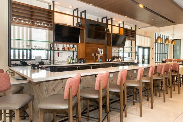 Bar - Hilton Garden Inn Mattoon