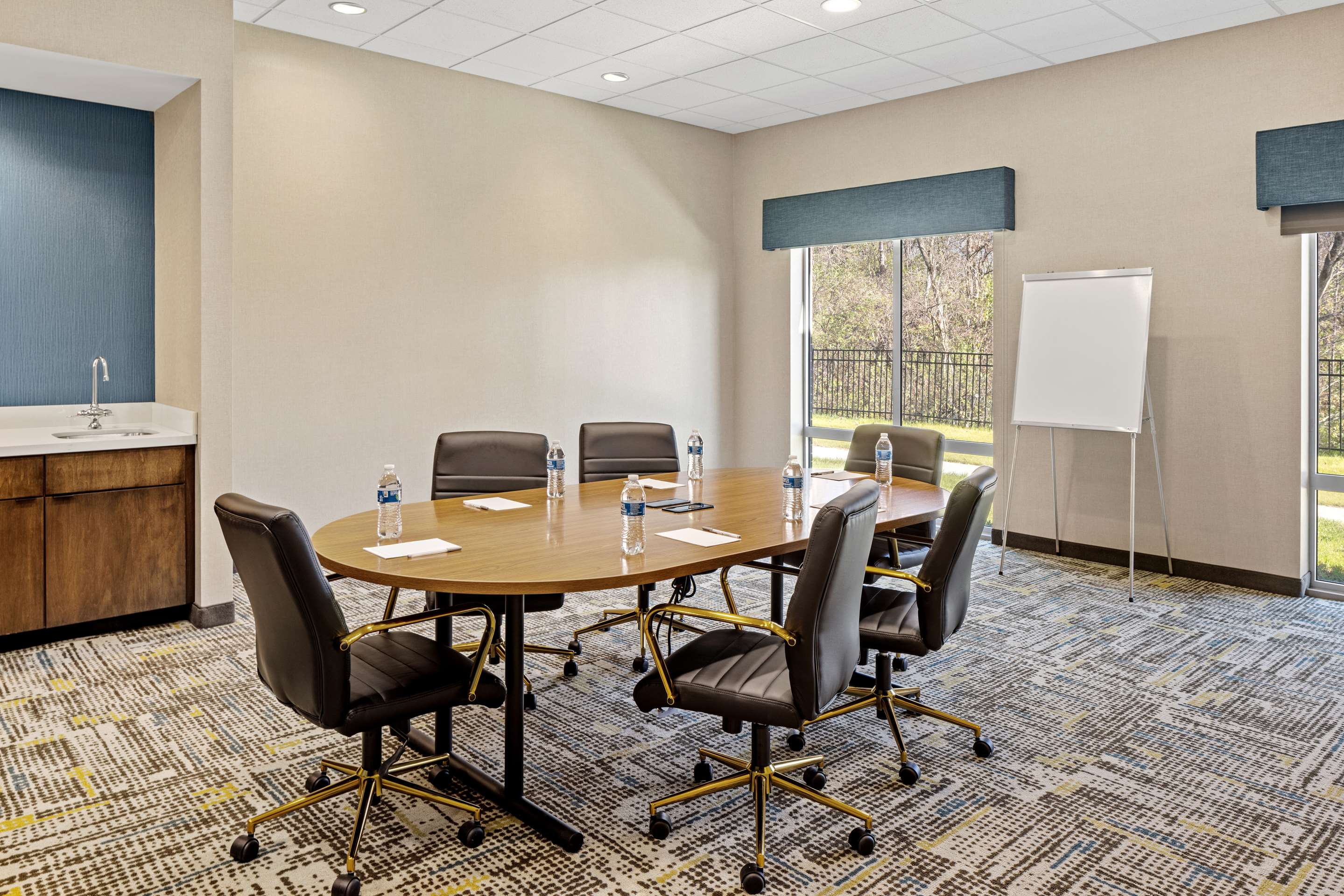 Meeting Room | Hampton Inn & Suites Cincinnati West